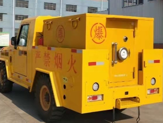隆阳凯龙爆破器材运输车：保障爆破任务的安全运行